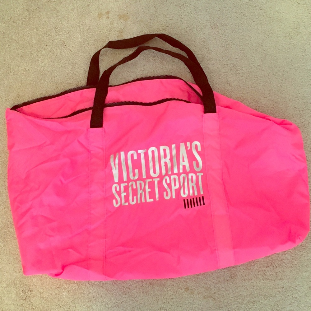 Victoria’s Secret sports bag